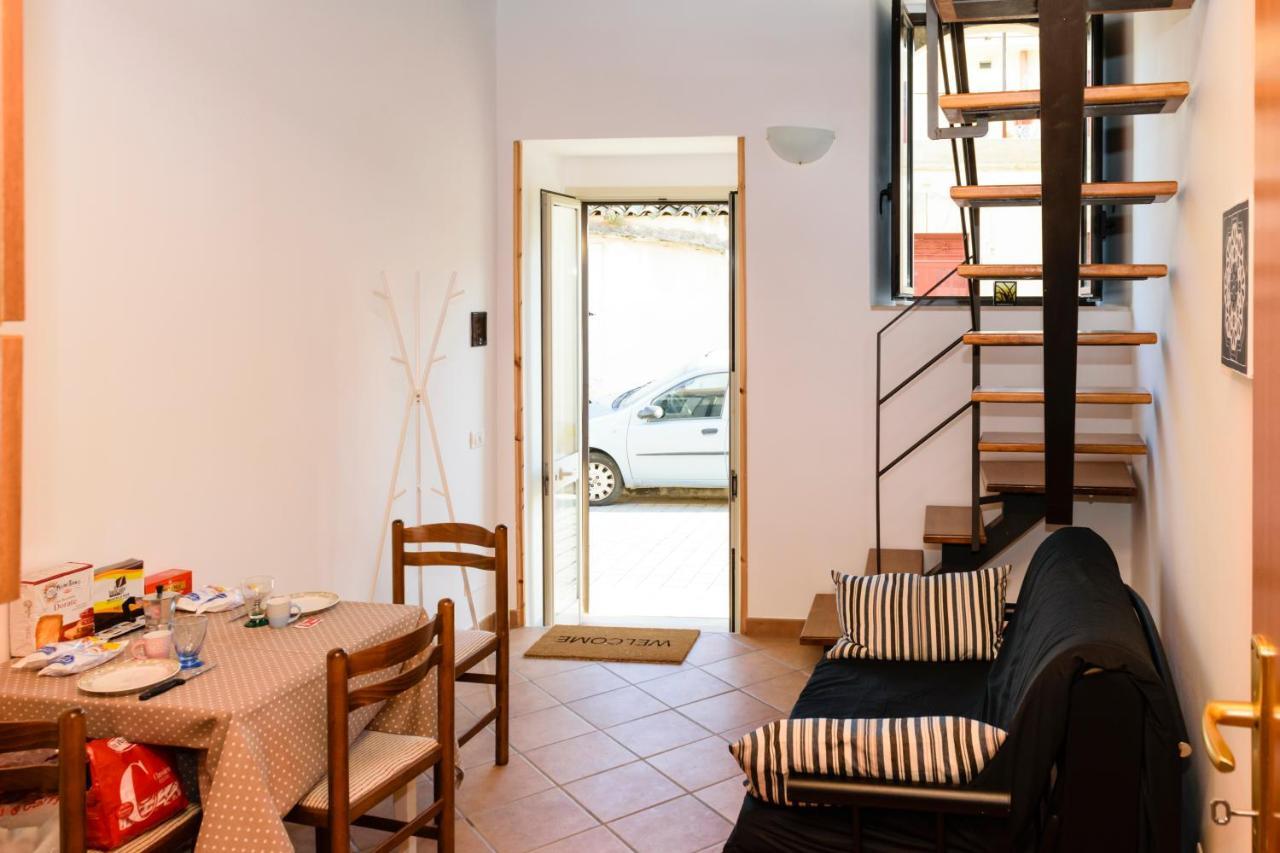 La Lanterna Casa Vacanze Lägenhet Noto Exteriör bild